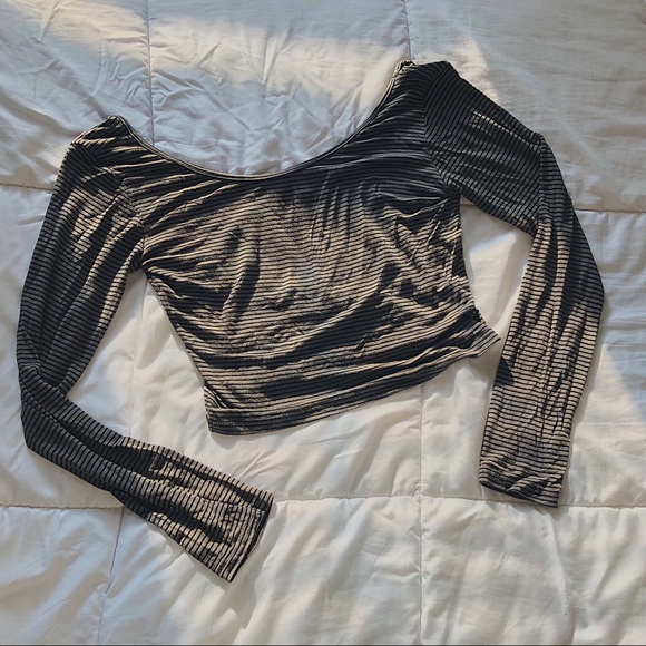 Crop Top - Long Sleeve, Off-The-Shoulder - Picture 6 of 7